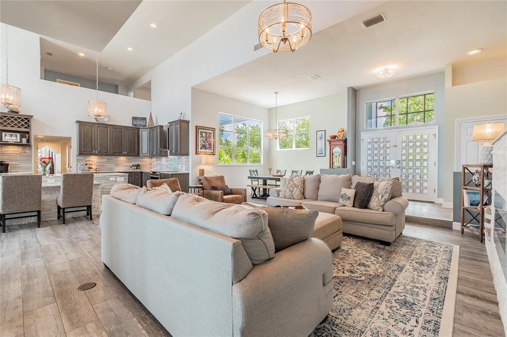Recently Sold: $1,950,000 (5 beds, 4 baths, 3994 Square Feet)