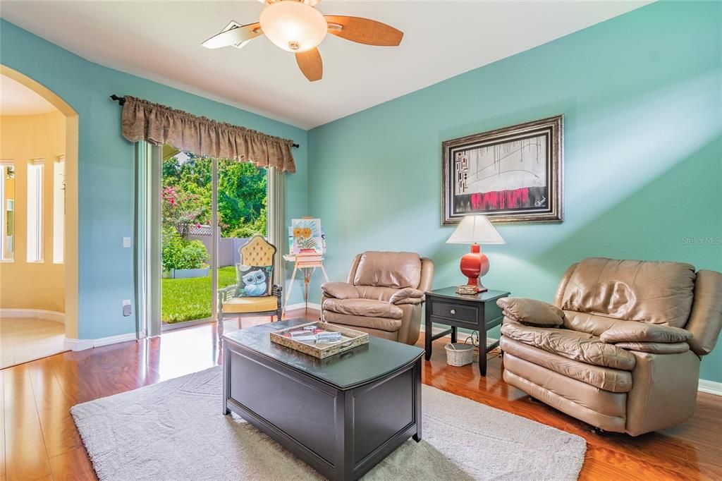 Recently Sold: $430,000 (3 beds, 2 baths, 2601 Square Feet)