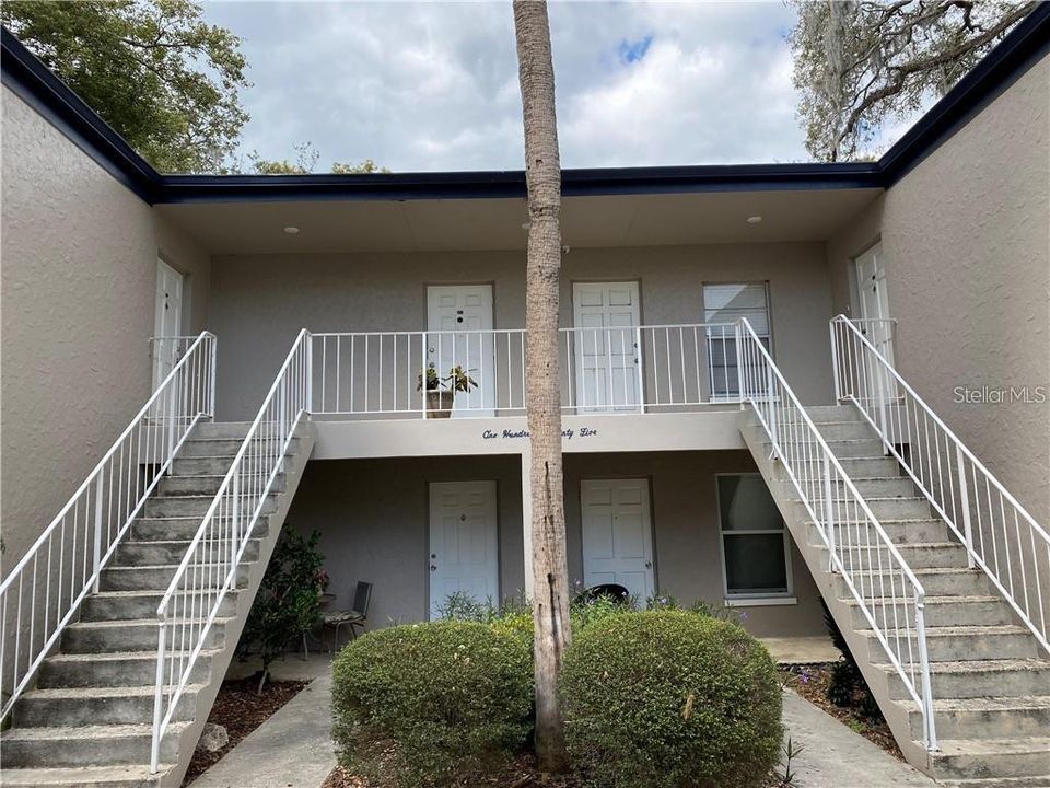 Recently Sold: $95,000 (2 beds, 1 baths, 896 Square Feet)