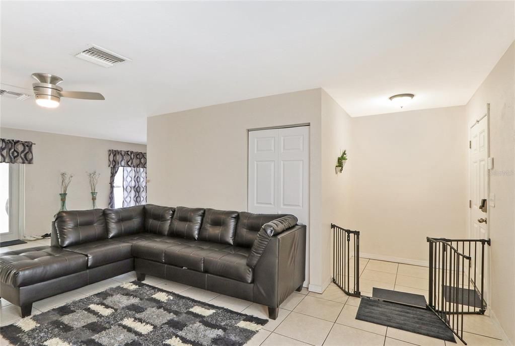 Recently Sold: $215,000 (3 beds, 2 baths, 1260 Square Feet)