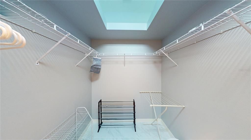 Недавно продано: $450,000 (3 спален, 2 ванн, 1668 Квадратных фут)