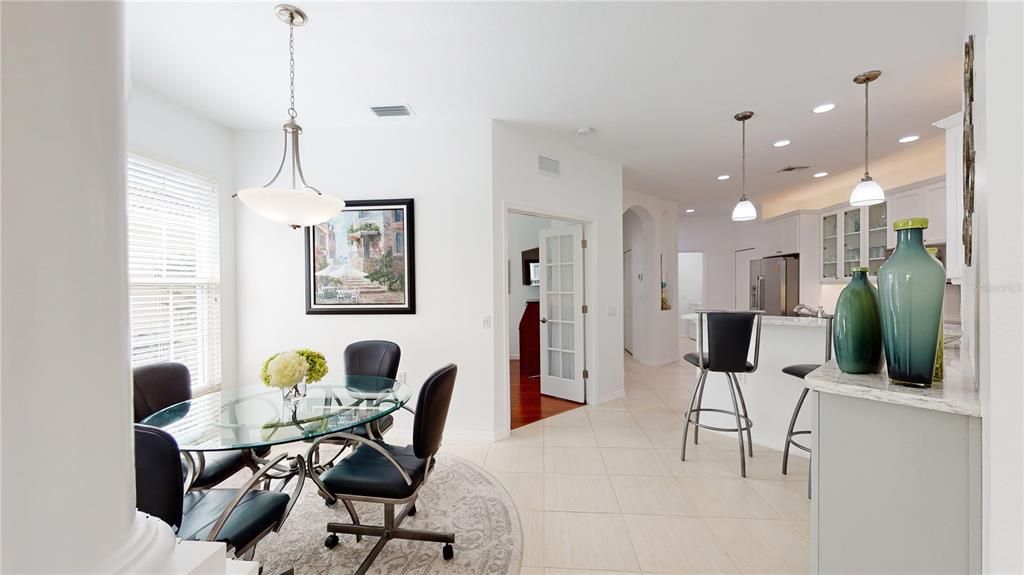 Recently Sold: $450,000 (3 beds, 2 baths, 1668 Square Feet)