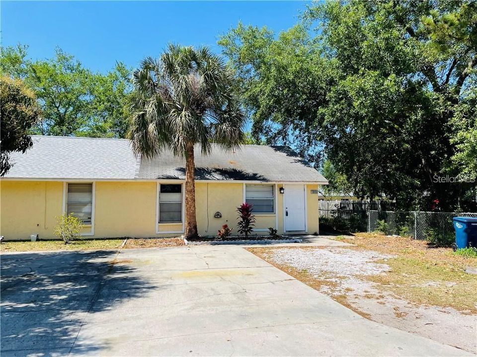 Recently Sold: $239,900 (3 beds, 2 baths, 981 Square Feet)