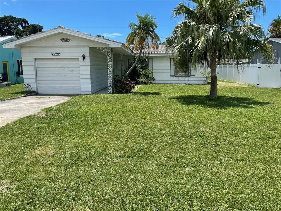 Recently Sold: $379,988 (2 beds, 2 baths, 982 Square Feet)