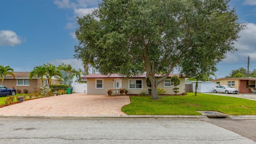 Recently Sold: $245,000 (2 beds, 1 baths, 960 Square Feet)