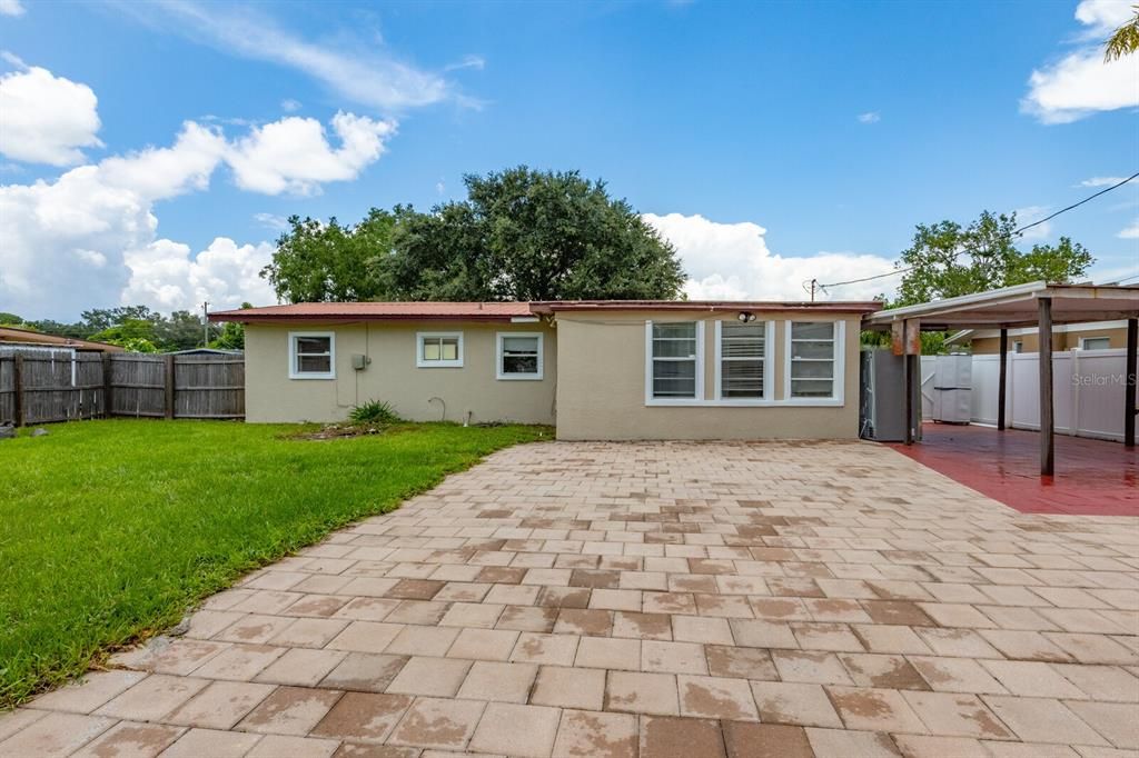 Recently Sold: $245,000 (2 beds, 1 baths, 960 Square Feet)