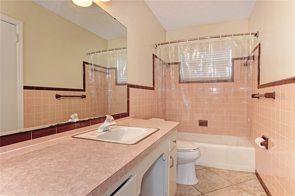 Недавно арендовано: $2,500 (3 спален, 2 ванн, 1704 Квадратных фут)