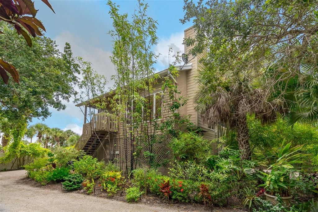 Recently Sold: $1,725,000 (3 beds, 4 baths, 2778 Square Feet)