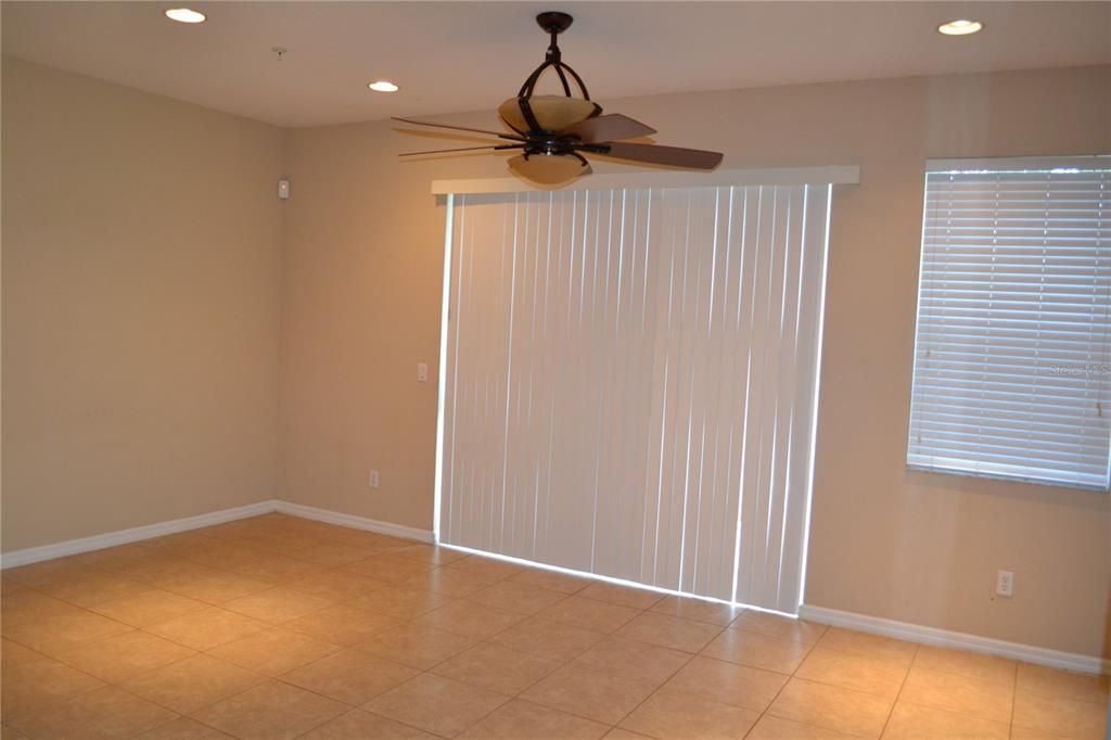 Recently Rented: $1,895 (3 beds, 2 baths, 1669 Square Feet)