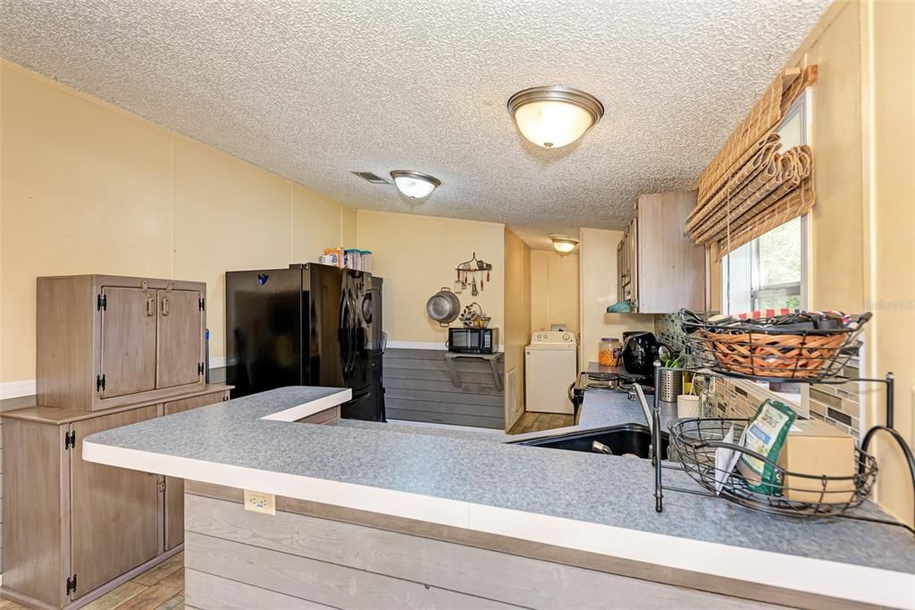 Recently Sold: $385,000 (3 beds, 2 baths, 1440 Square Feet)