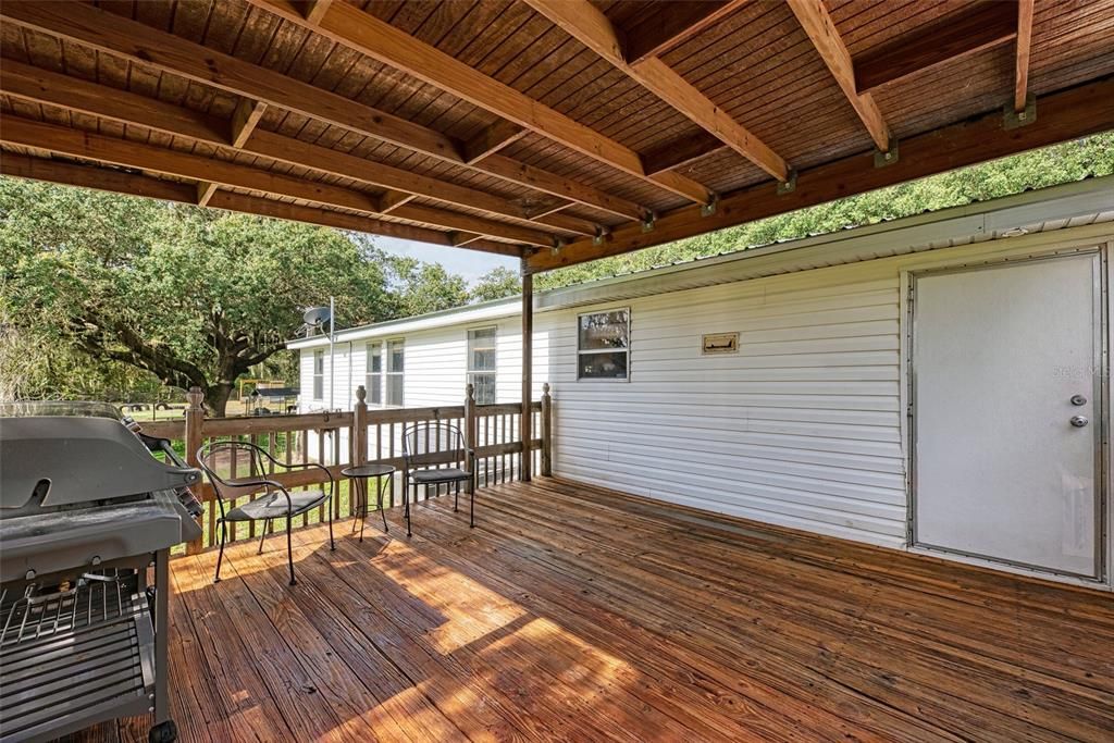 Recently Sold: $385,000 (3 beds, 2 baths, 1440 Square Feet)