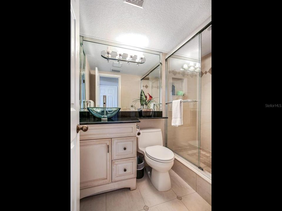最近售出: $675,000 (2 贝兹, 2 浴室, 1264 平方英尺)
