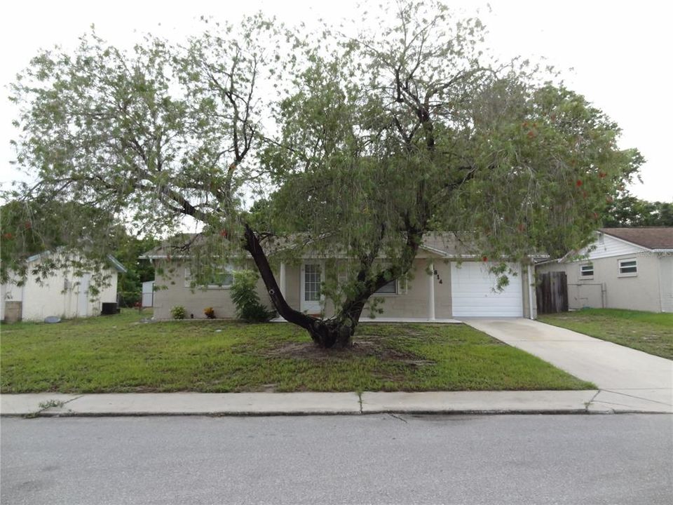 Recently Sold: $159,900 (2 beds, 1 baths, 960 Square Feet)