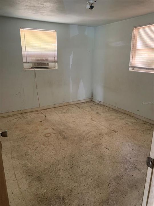Recently Sold: $79,000 (2 beds, 1 baths, 1064 Square Feet)