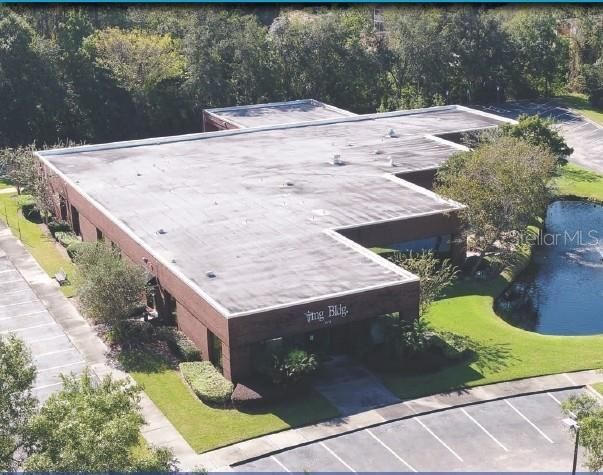 最近售出: $4,000,000 (0 贝兹, 0 浴室, 16905 平方英尺)