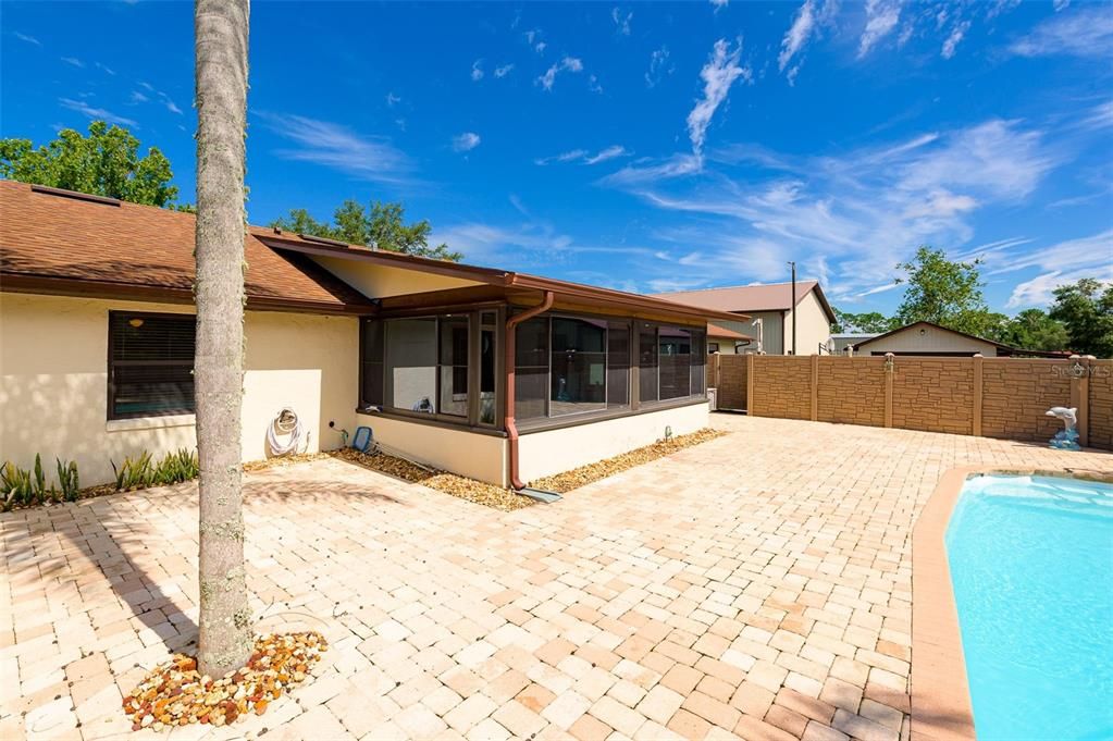 Recently Sold: $649,900 (3 beds, 3 baths, 3260 Square Feet)