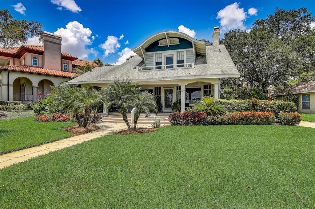 Recently Sold: $1,880,000 (4 beds, 3 baths, 2652 Square Feet)