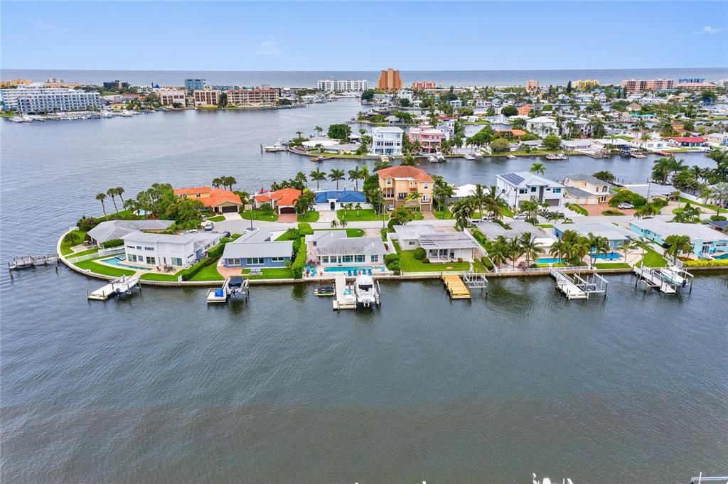 Recently Sold: $1,285,000 (3 beds, 2 baths, 1805 Square Feet)