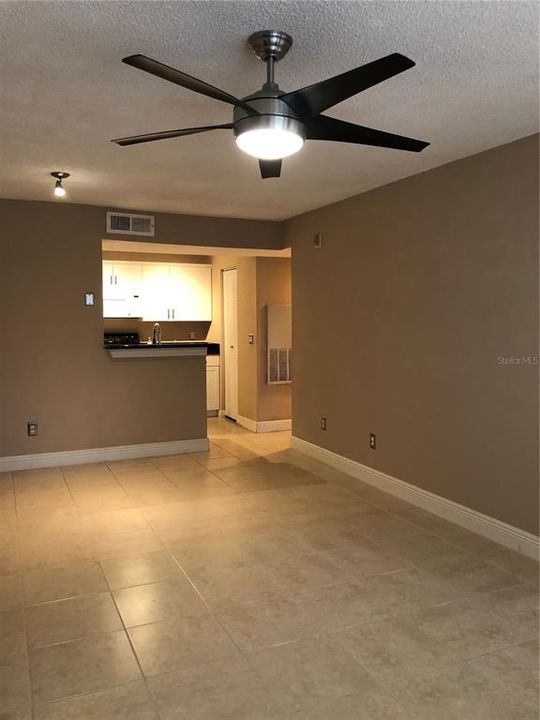 Recently Rented: $1,050 (1 beds, 1 baths, 627 Square Feet)