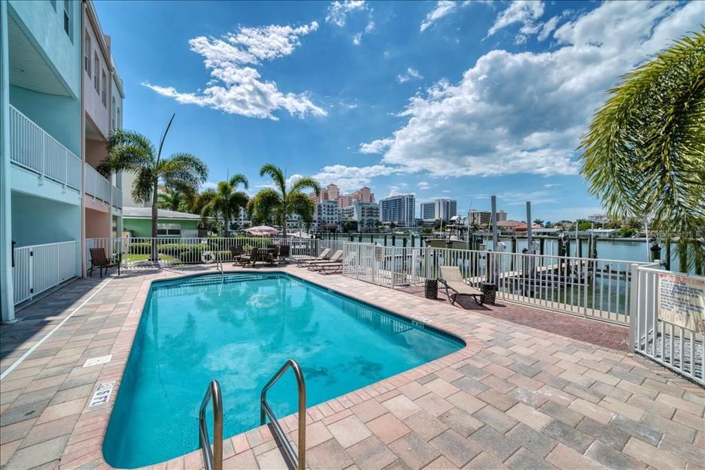 Recently Sold: $1,225,000 (3 beds, 3 baths, 2275 Square Feet)