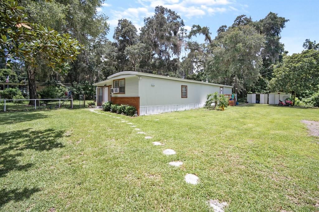 Recently Sold: $115,000 (3 beds, 2 baths, 1090 Square Feet)