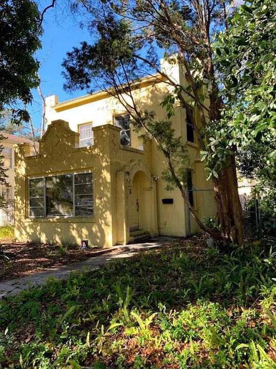 Recently Sold: $400,000 (3 beds, 2 baths, 1867 Square Feet)
