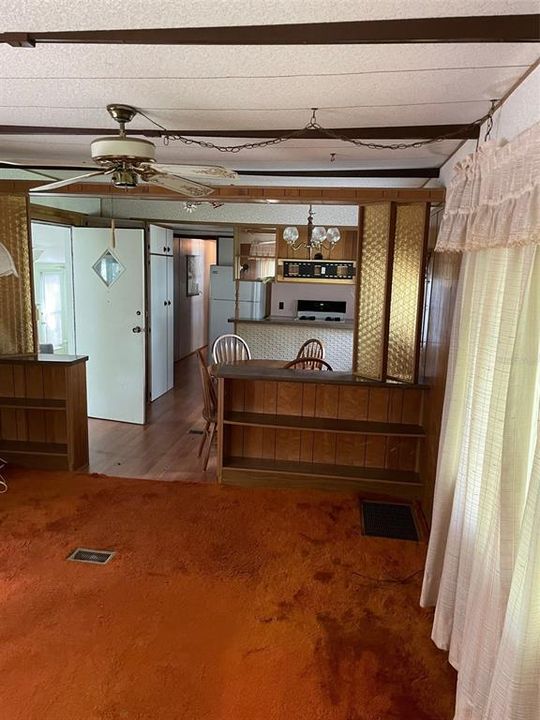 Vendido Recientemente: $54,900 (3 camas, 1 baños, 684 Pies cuadrados)