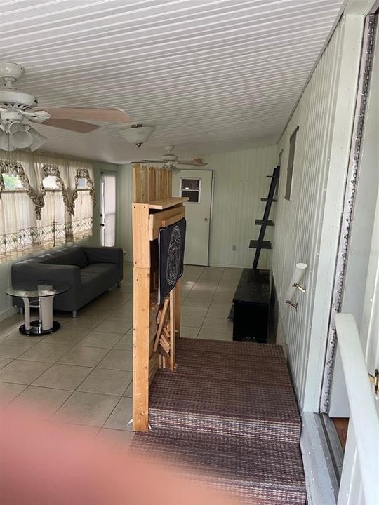 Vendido Recientemente: $54,900 (3 camas, 1 baños, 684 Pies cuadrados)