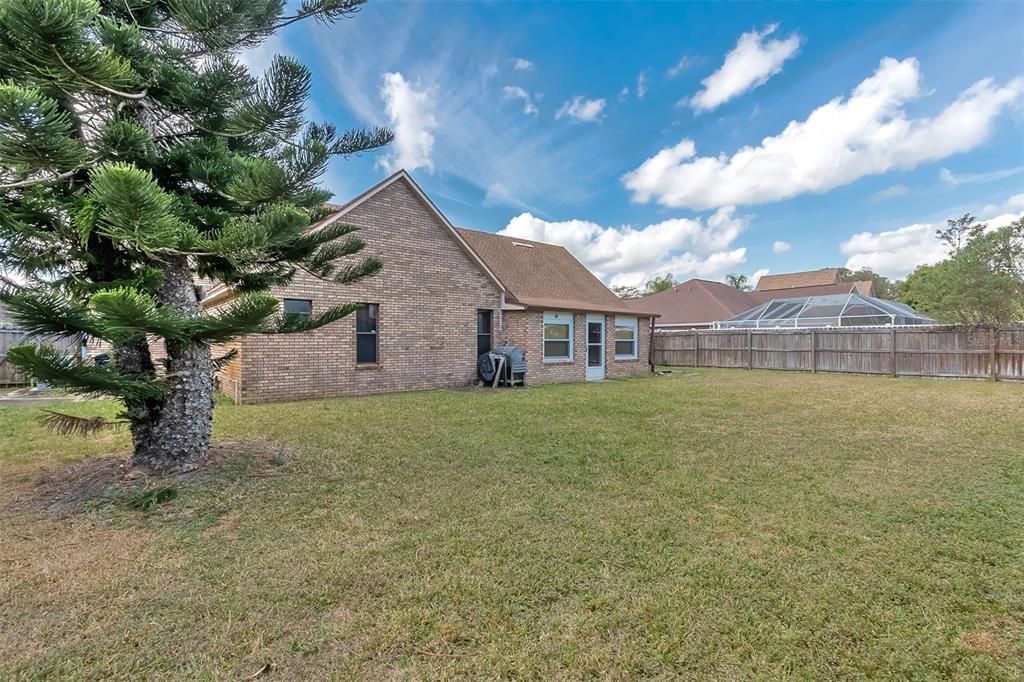 Recently Sold: $250,000 (3 beds, 2 baths, 1682 Square Feet)