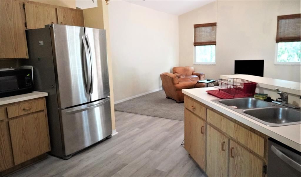 Recently Sold: $280,000 (3 beds, 2 baths, 1747 Square Feet)