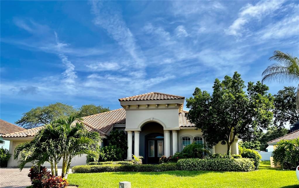 Recently Sold: $950,000 (4 beds, 3 baths, 2761 Square Feet)
