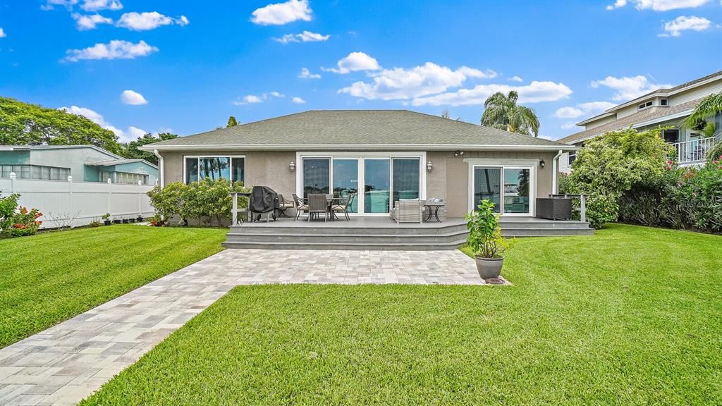 Recently Sold: $1,599,000 (3 beds, 2 baths, 2097 Square Feet)