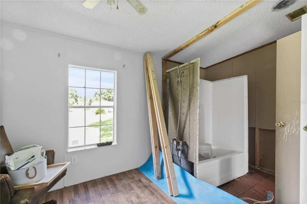 Недавно продано: $250,000 (3 спален, 2 ванн, 1296 Квадратных фут)
