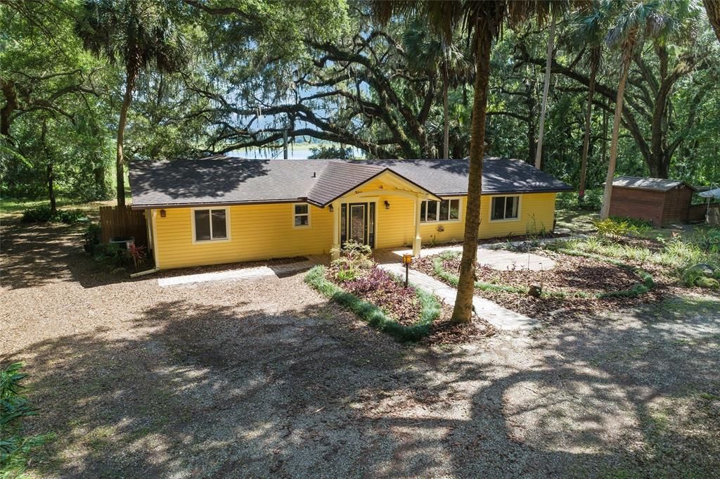 Vendido Recientemente: $433,000 (3 camas, 3 baños, 1936 Pies cuadrados)