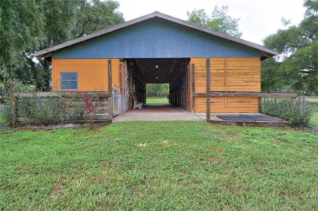 barn view with wash racks