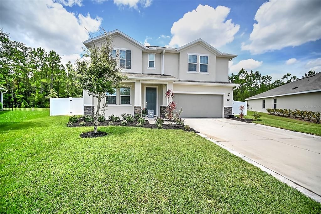 Recently Sold: $450,000 (4 beds, 2 baths, 2871 Square Feet)