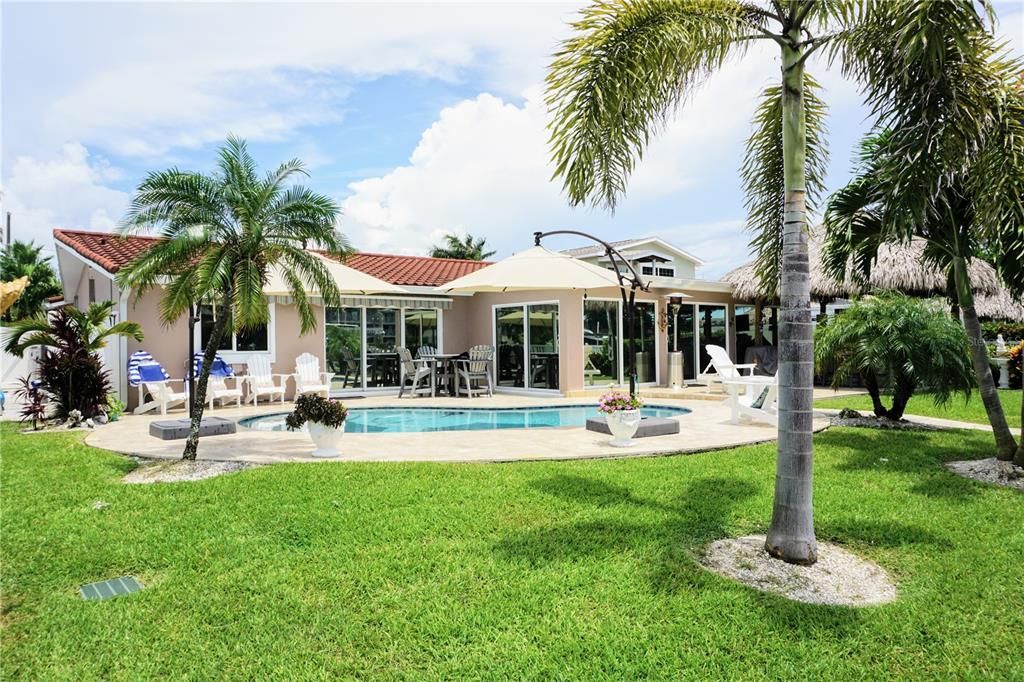 Recently Sold: $1,250,000 (3 beds, 2 baths, 2090 Square Feet)