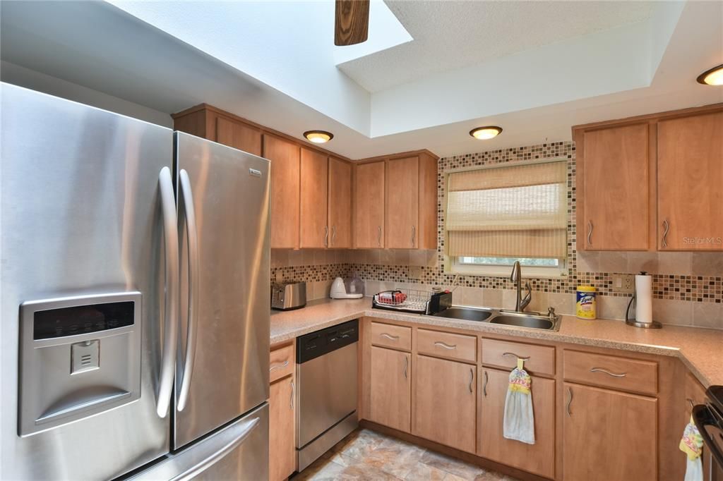 Recently Sold: $229,900 (3 beds, 2 baths, 2042 Square Feet)
