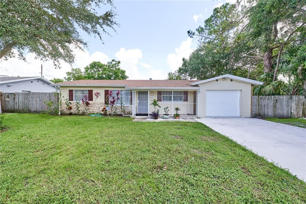 最近售出: $260,000 (3 贝兹, 2 浴室, 1014 平方英尺)