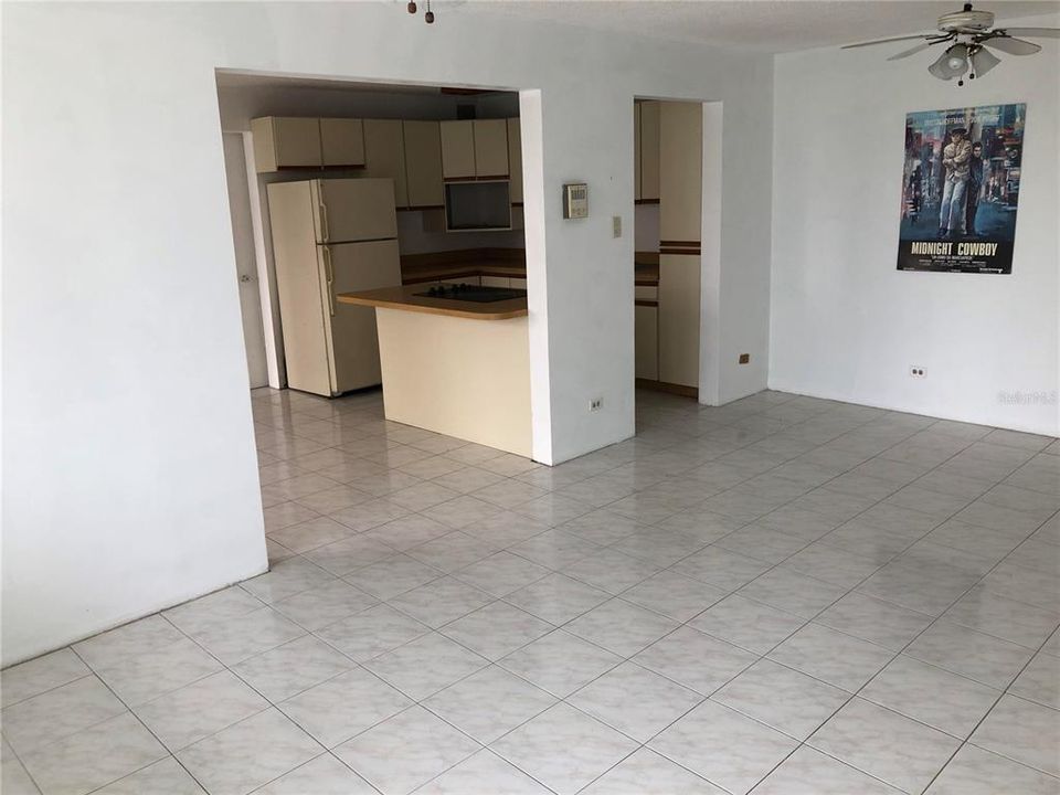 Vendido Recientemente: $85,000 (2 camas, 2 baños, 1106 Pies cuadrados)