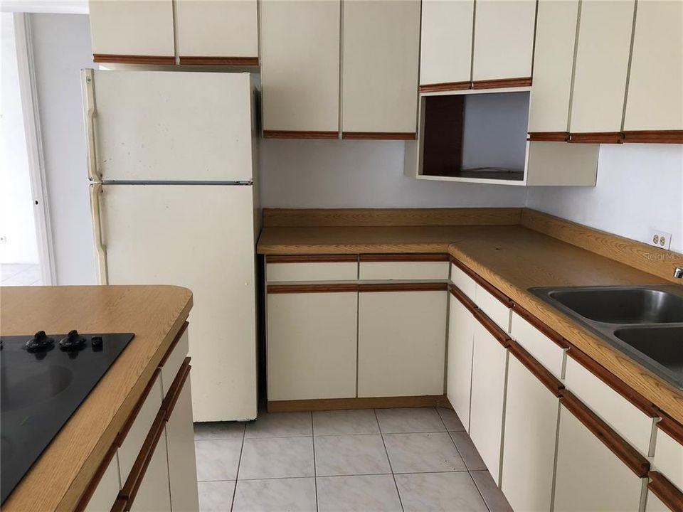 Vendido Recientemente: $85,000 (2 camas, 2 baños, 1106 Pies cuadrados)