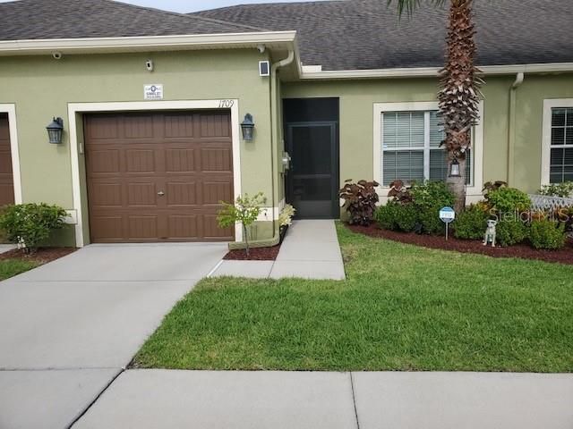 Recently Sold: $199,999 (2 beds, 2 baths, 1406 Square Feet)