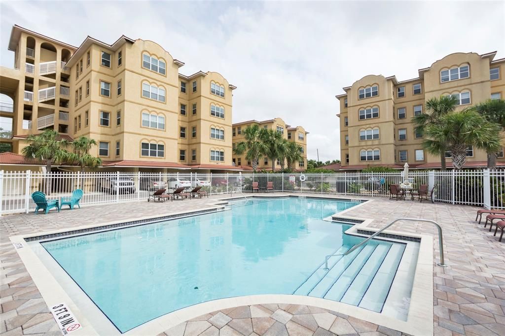 Recently Sold: $250,000 (2 beds, 2 baths, 1588 Square Feet)