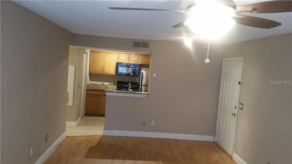 Recently Rented: $1,025 (1 beds, 1 baths, 627 Square Feet)