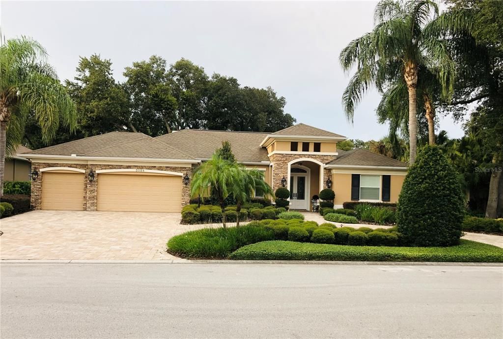Recently Sold: $799,900 (4 beds, 3 baths, 2855 Square Feet)