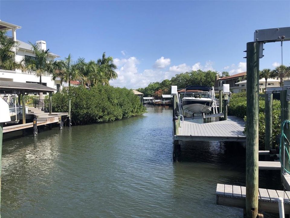 Recently Sold: $5,000,000 (5 beds, 4 baths, 5477 Square Feet)