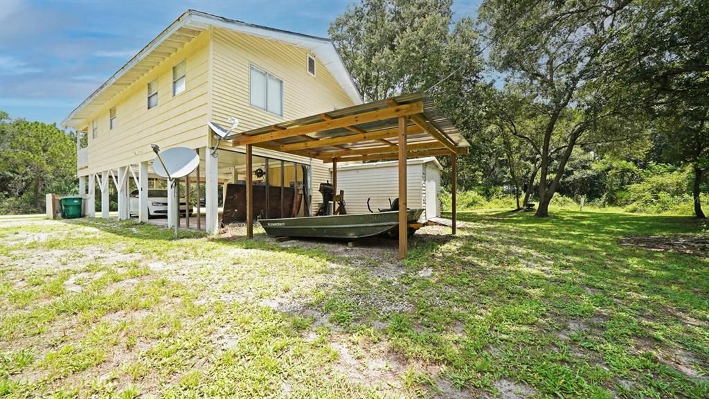 Recently Sold: $220,000 (2 beds, 2 baths, 912 Square Feet)
