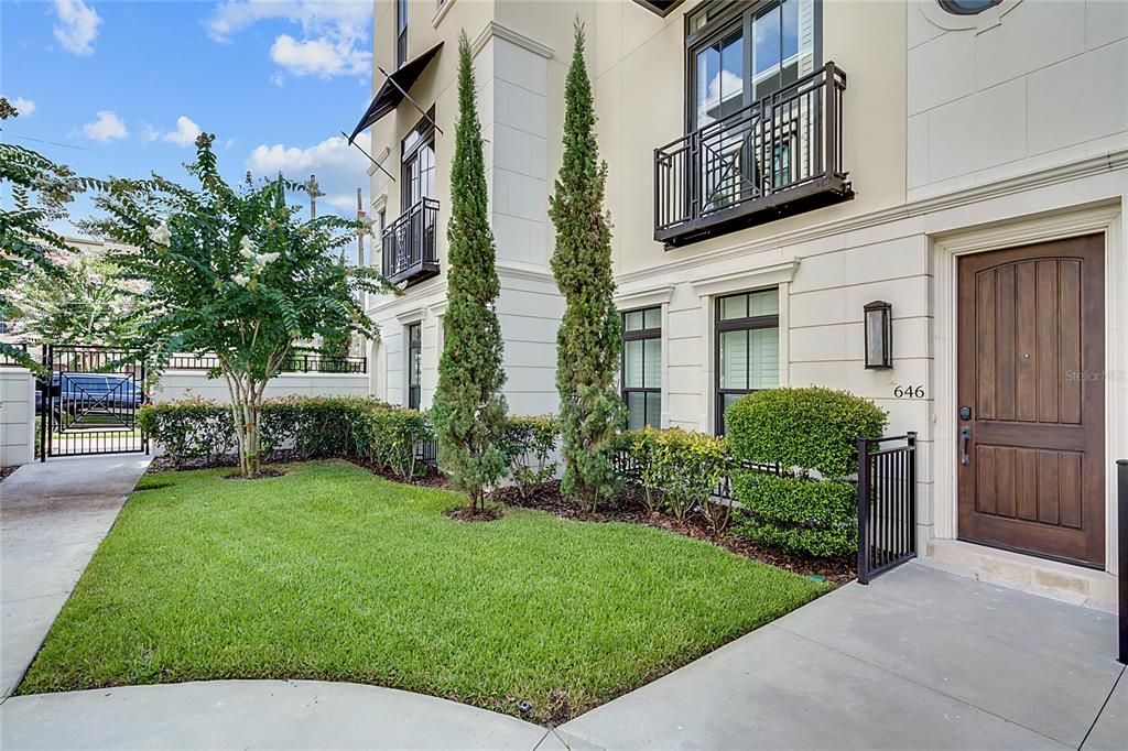 Recently Sold: $769,000 (3 beds, 3 baths, 2109 Square Feet)