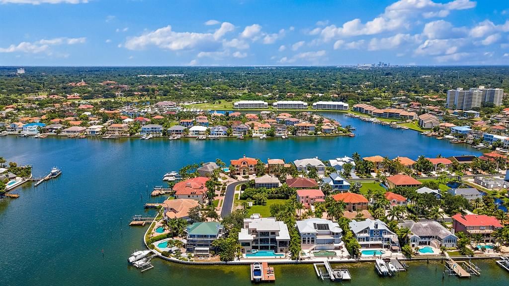 Recently Sold: $1,350,000 (4 beds, 4 baths, 3287 Square Feet)