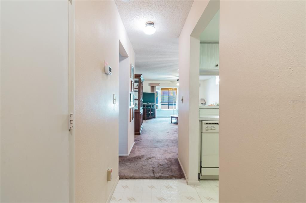 Recently Sold: $129,000 (2 beds, 2 baths, 956 Square Feet)